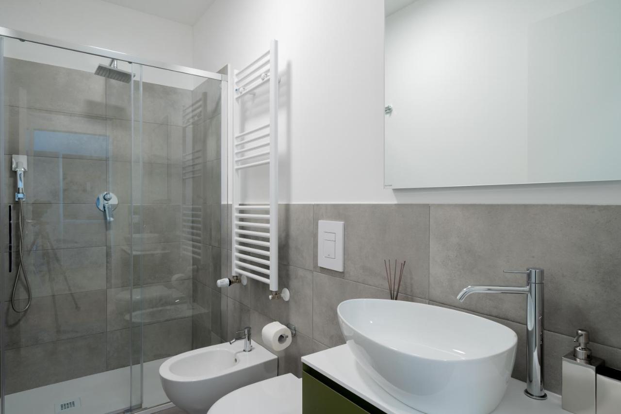 Milano Apartments S Agostino - Porta Genova Екстериор снимка