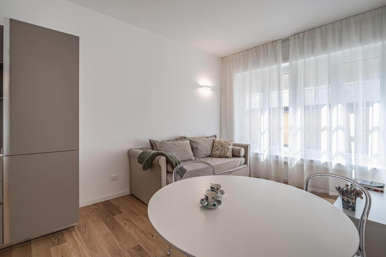 Milano Apartments S Agostino - Porta Genova Екстериор снимка