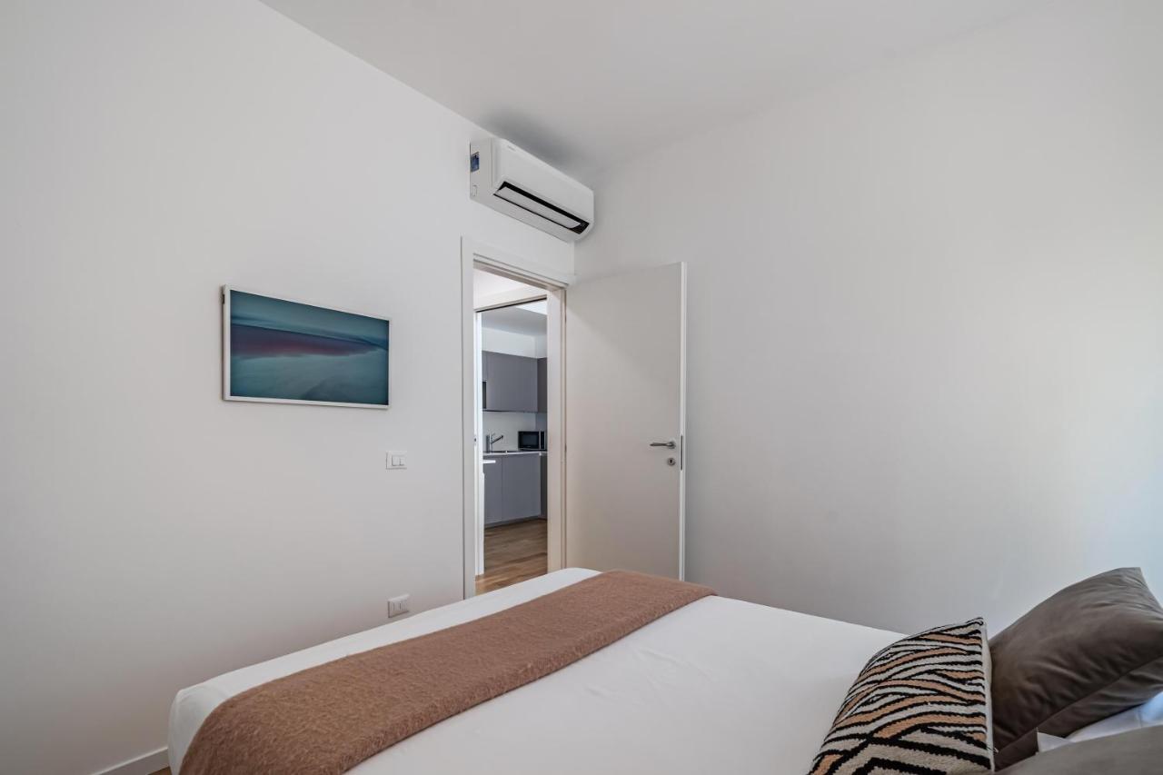 Milano Apartments S Agostino - Porta Genova Екстериор снимка