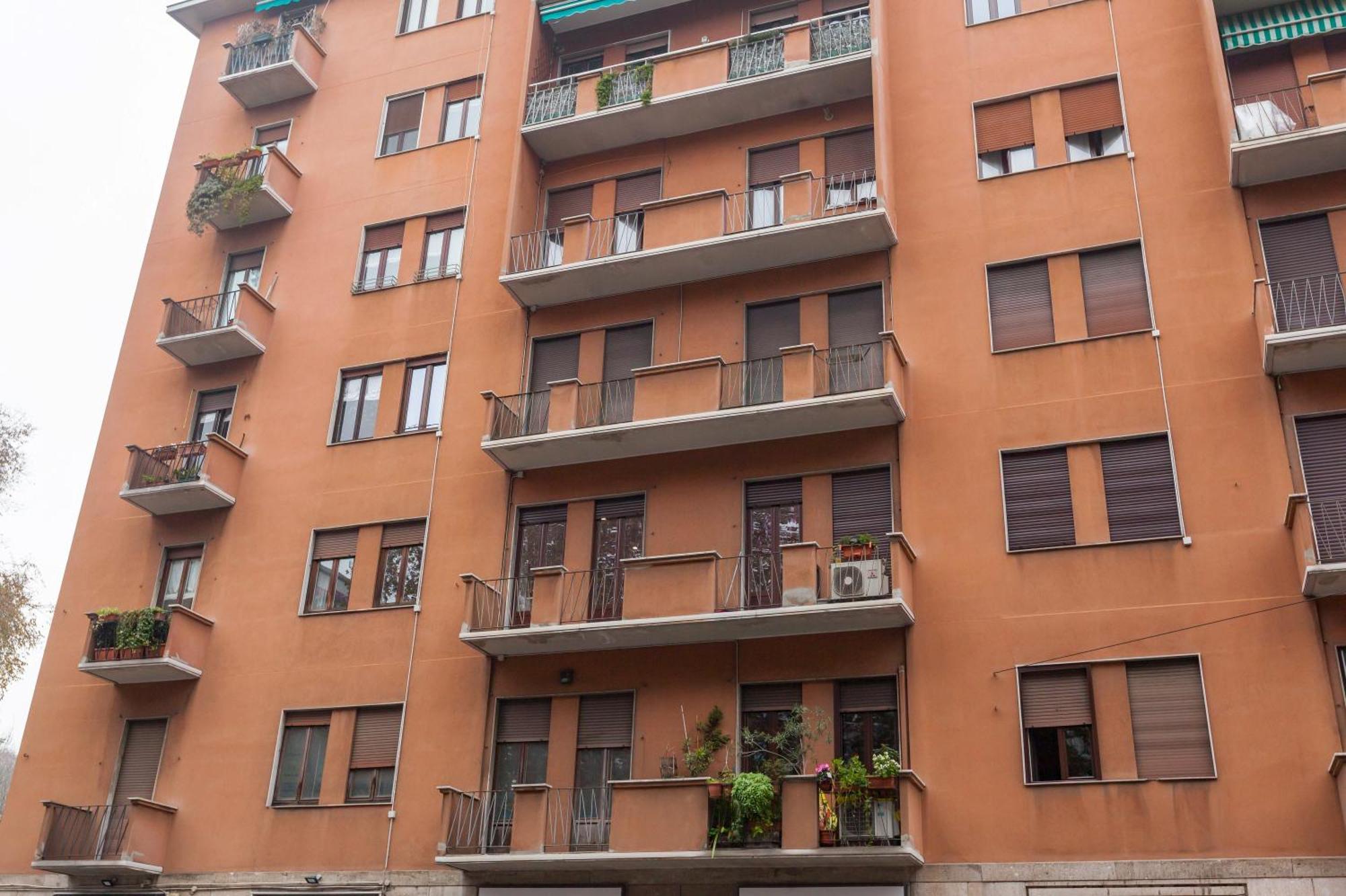 Milano Apartments S Agostino - Porta Genova Екстериор снимка