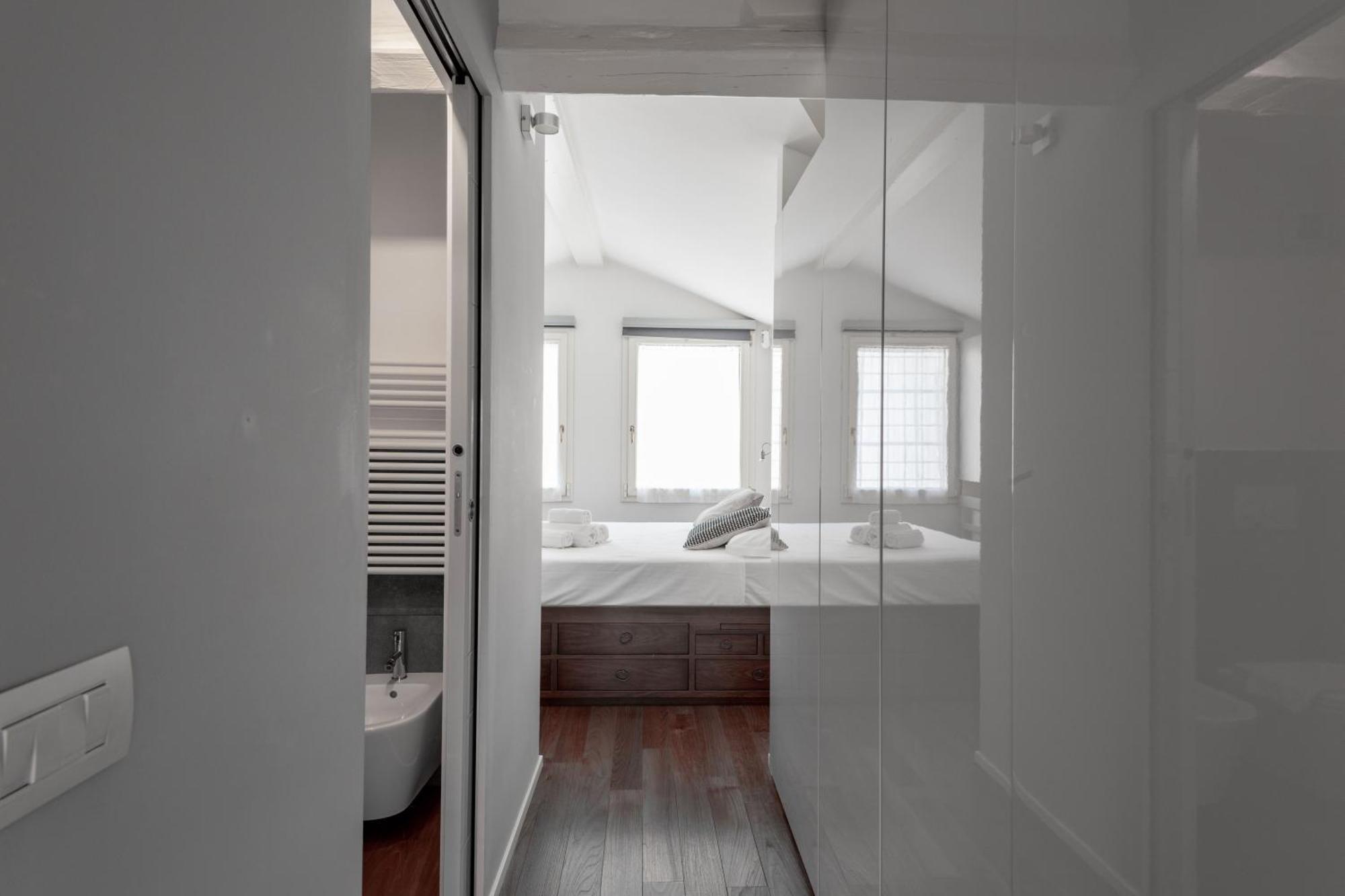 Milano Apartments S Agostino - Porta Genova Екстериор снимка