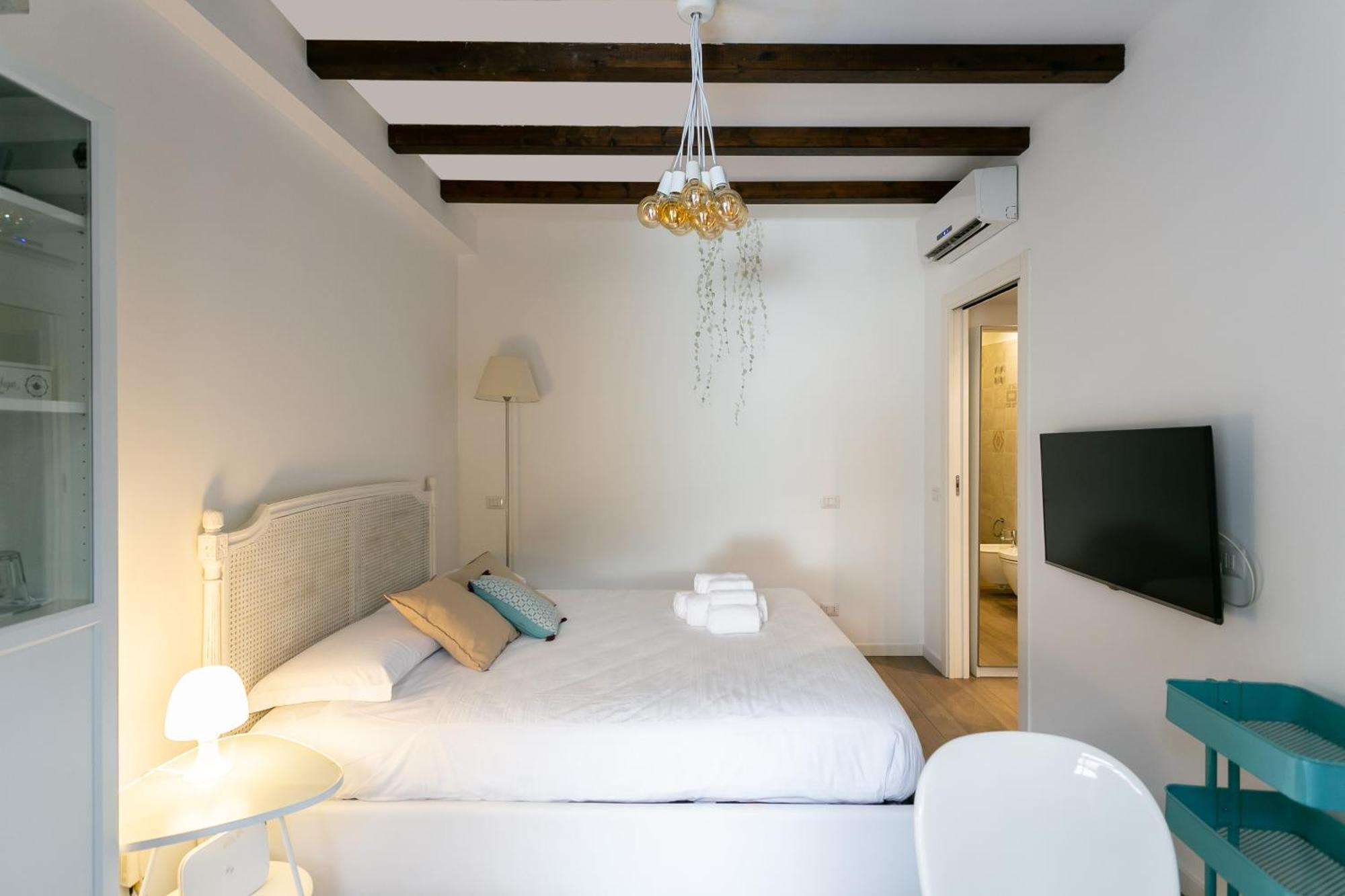 Milano Apartments S Agostino - Porta Genova Екстериор снимка