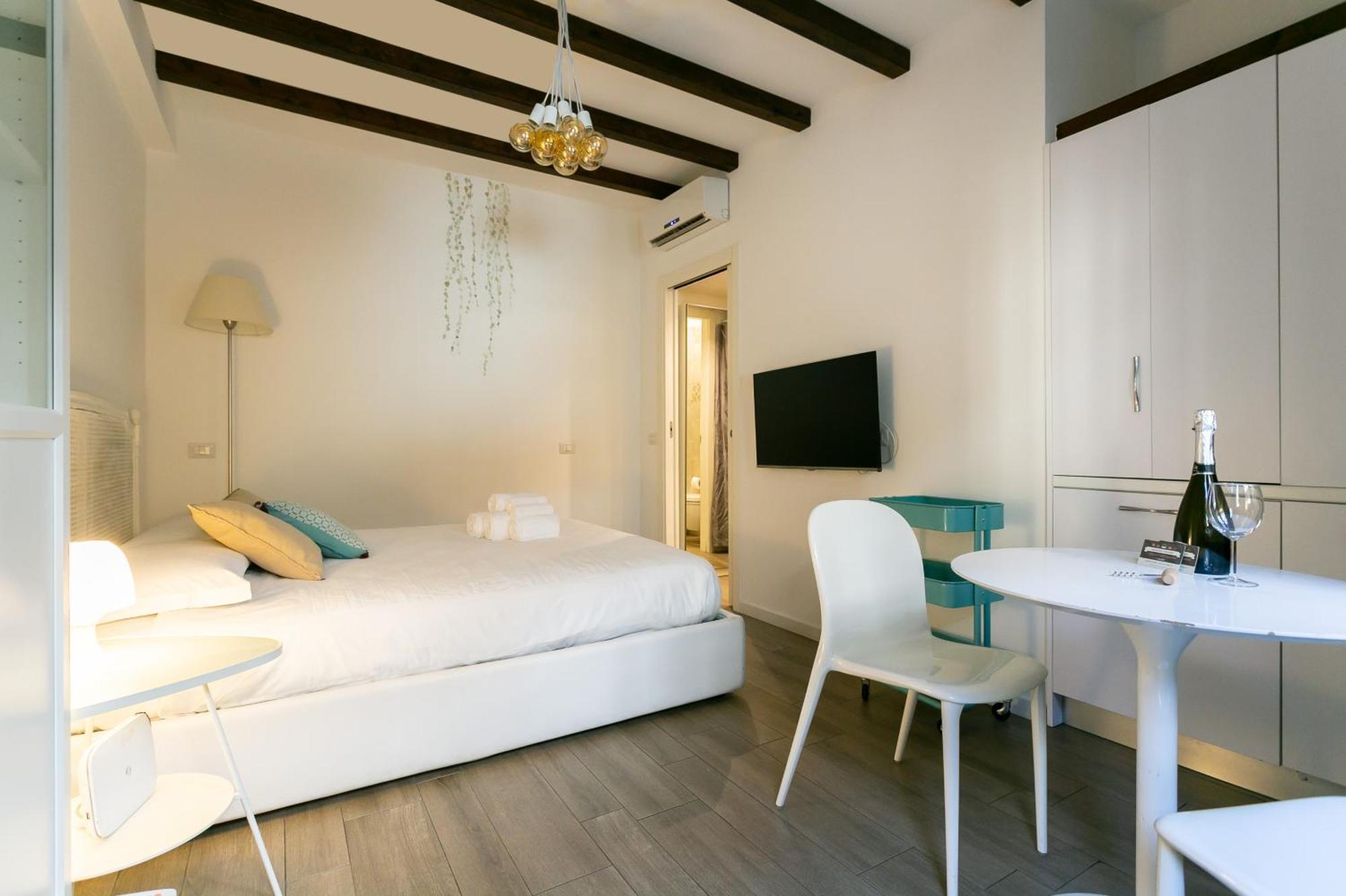 Milano Apartments S Agostino - Porta Genova Екстериор снимка