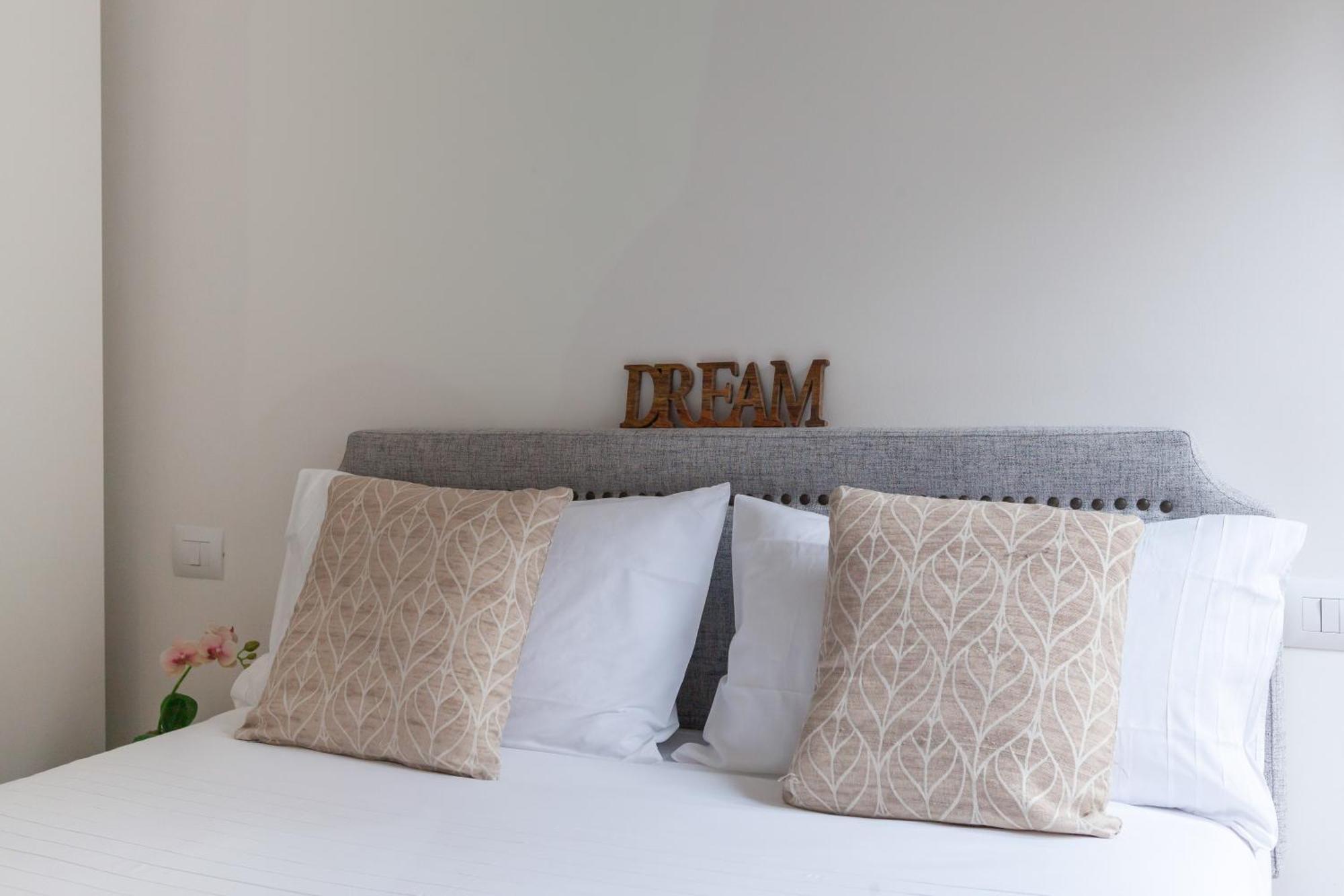 Milano Apartments S Agostino - Porta Genova Екстериор снимка