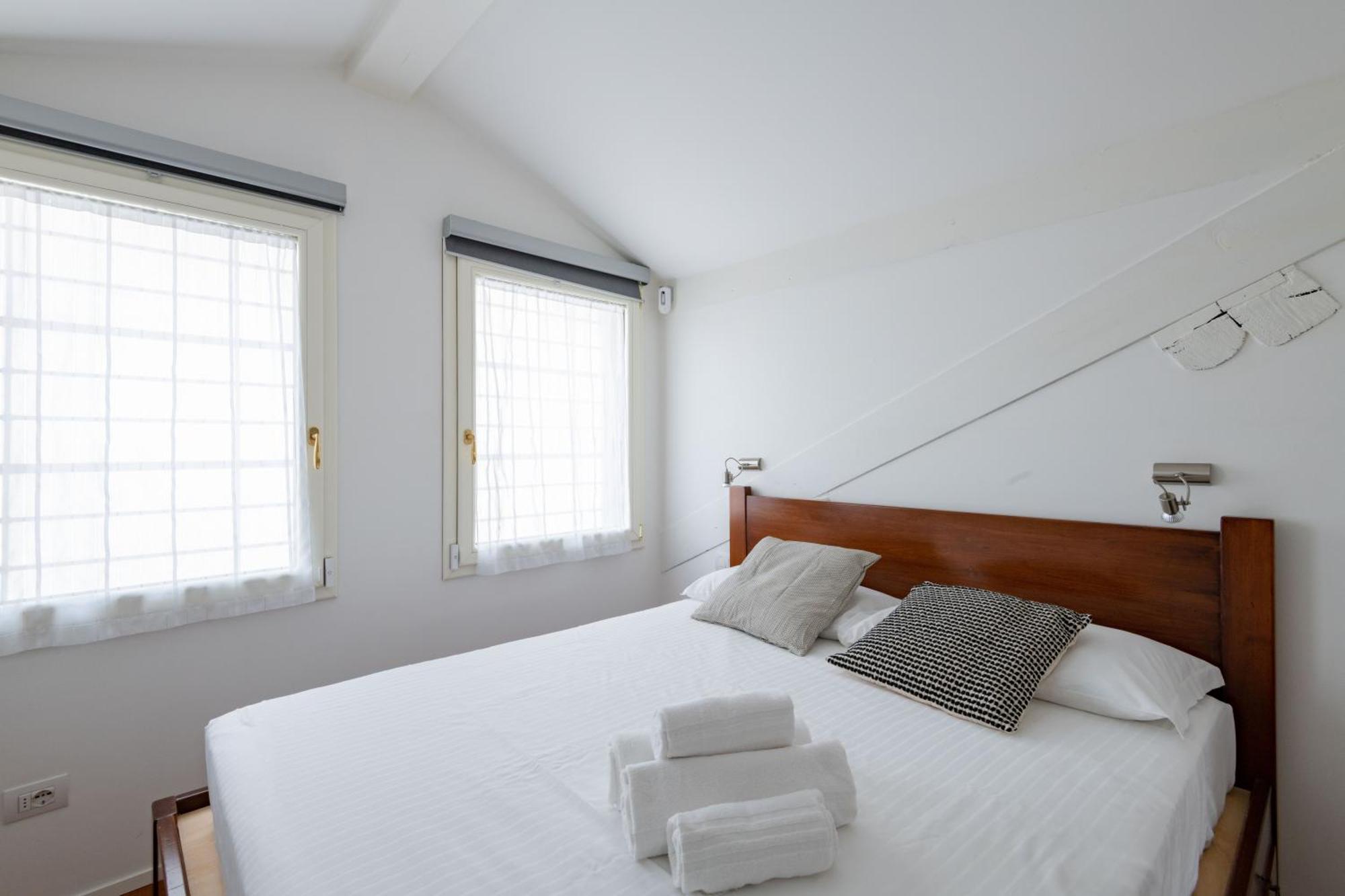 Milano Apartments S Agostino - Porta Genova Екстериор снимка